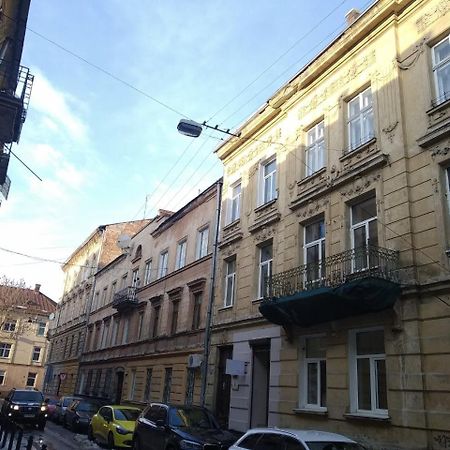 Pop Art Hostel Lviv Buitenkant foto