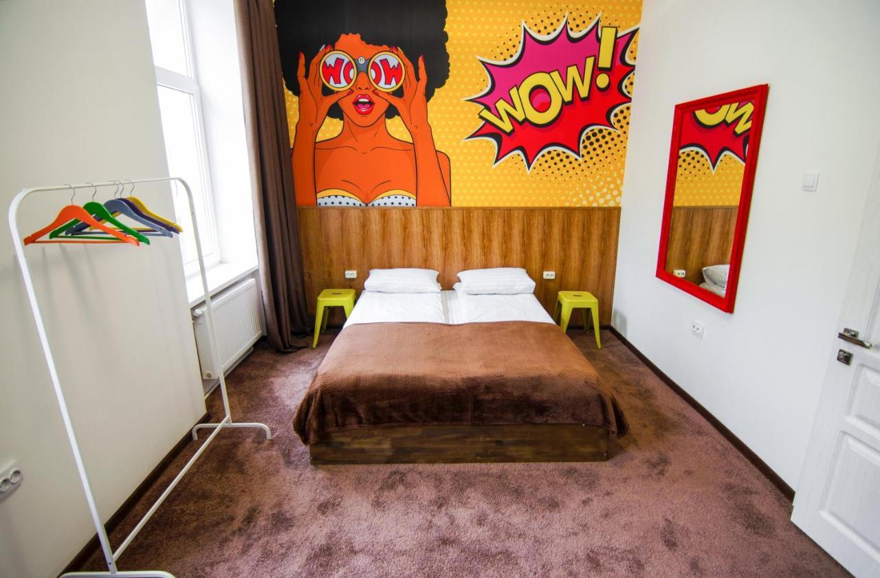 Pop Art Hostel Lviv Buitenkant foto