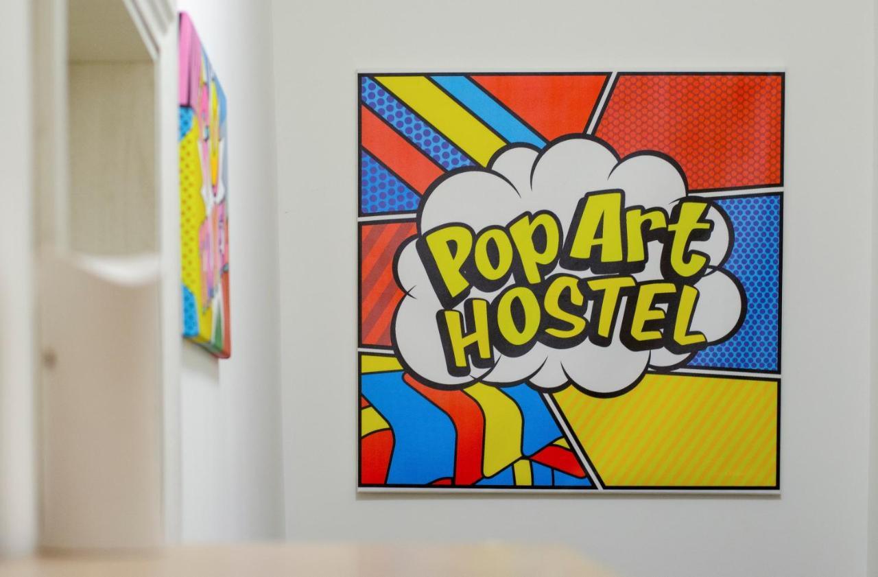 Pop Art Hostel Lviv Buitenkant foto