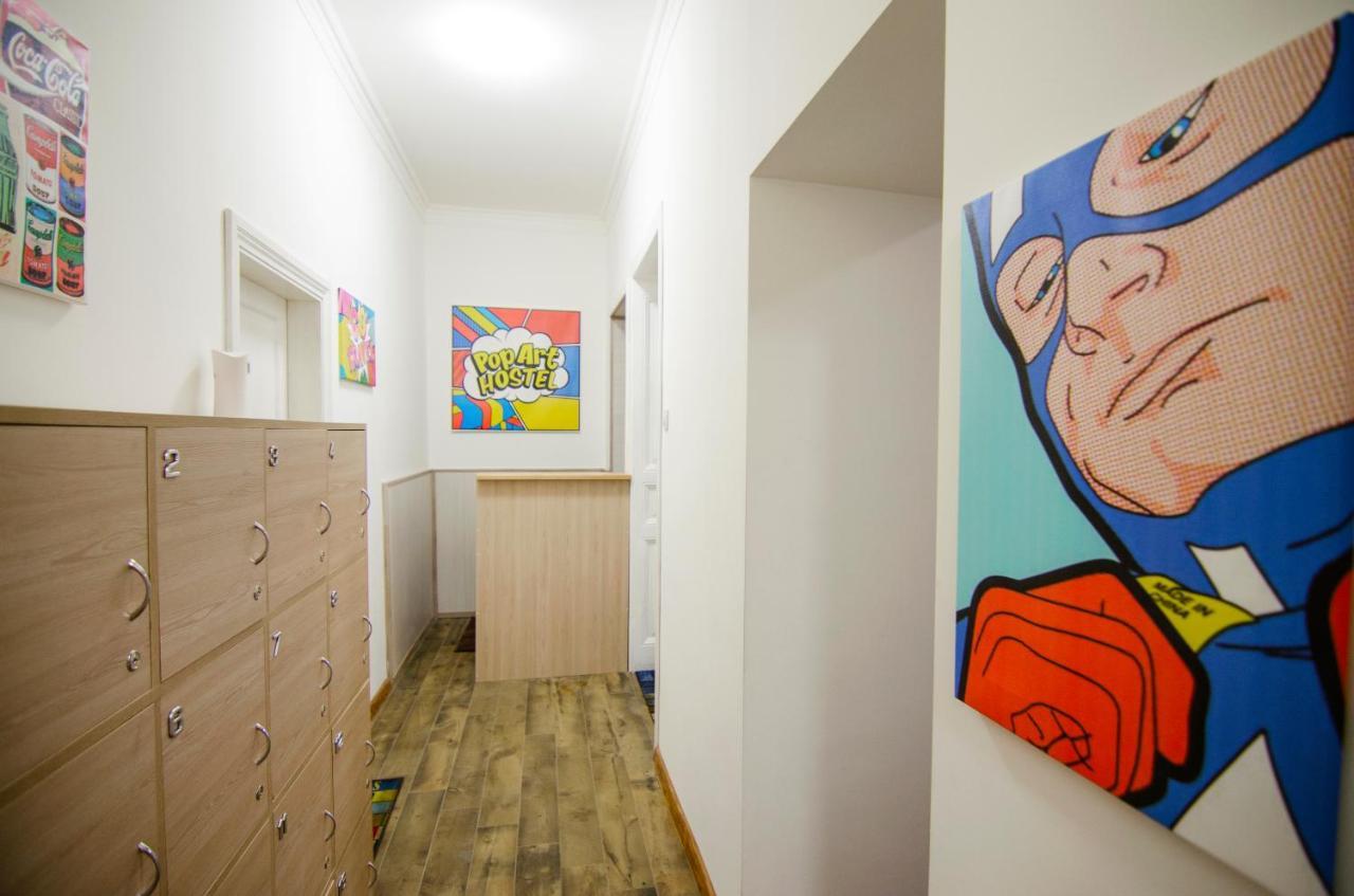 Pop Art Hostel Lviv Buitenkant foto
